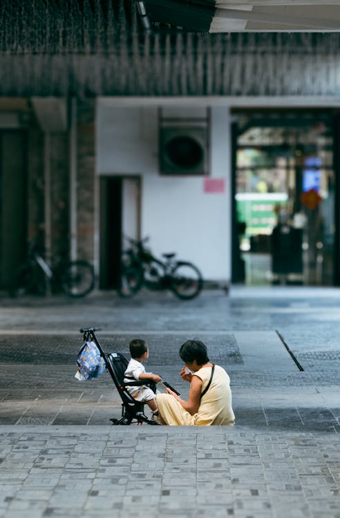 Waspada Stroller Si Kecil Penuh Kuman dan Bakteri!